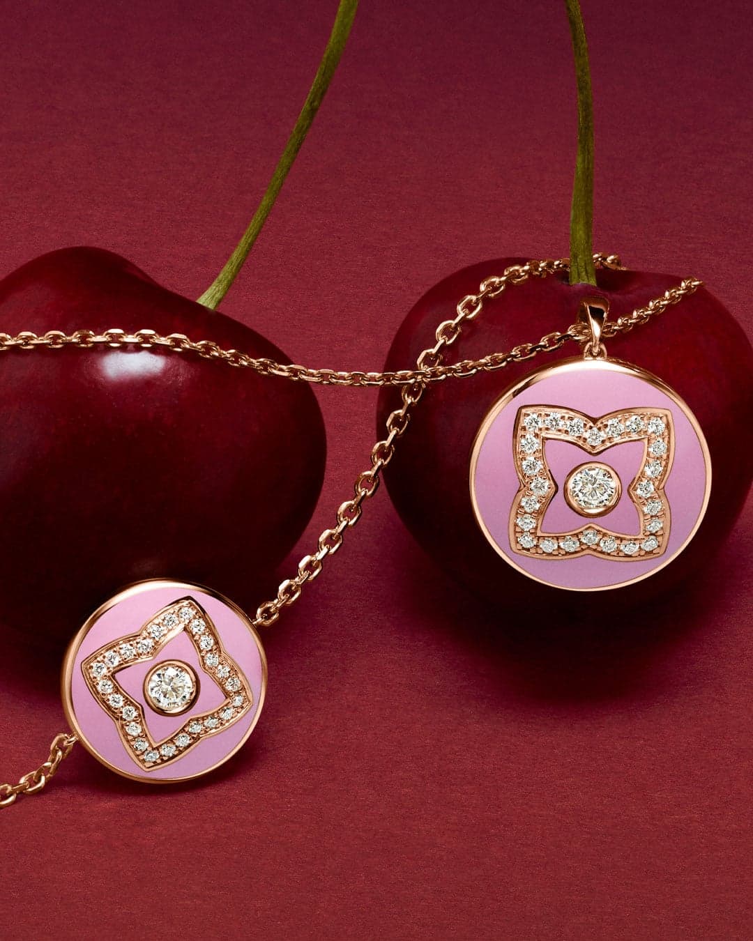 Celebrate your love with De Beers diamond jewelry